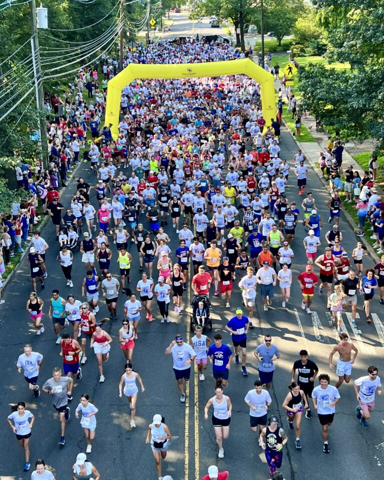 Firecracker 4-Miler start