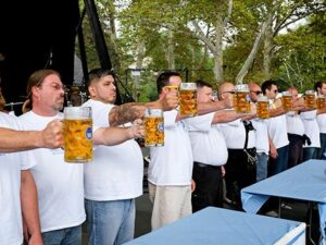 Oktoberfest Steinholding Competition